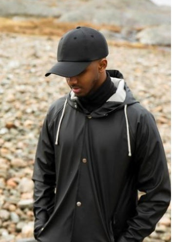 VINGA Baltimore AWARE™ Gerecyclede PET Cap - Zwart