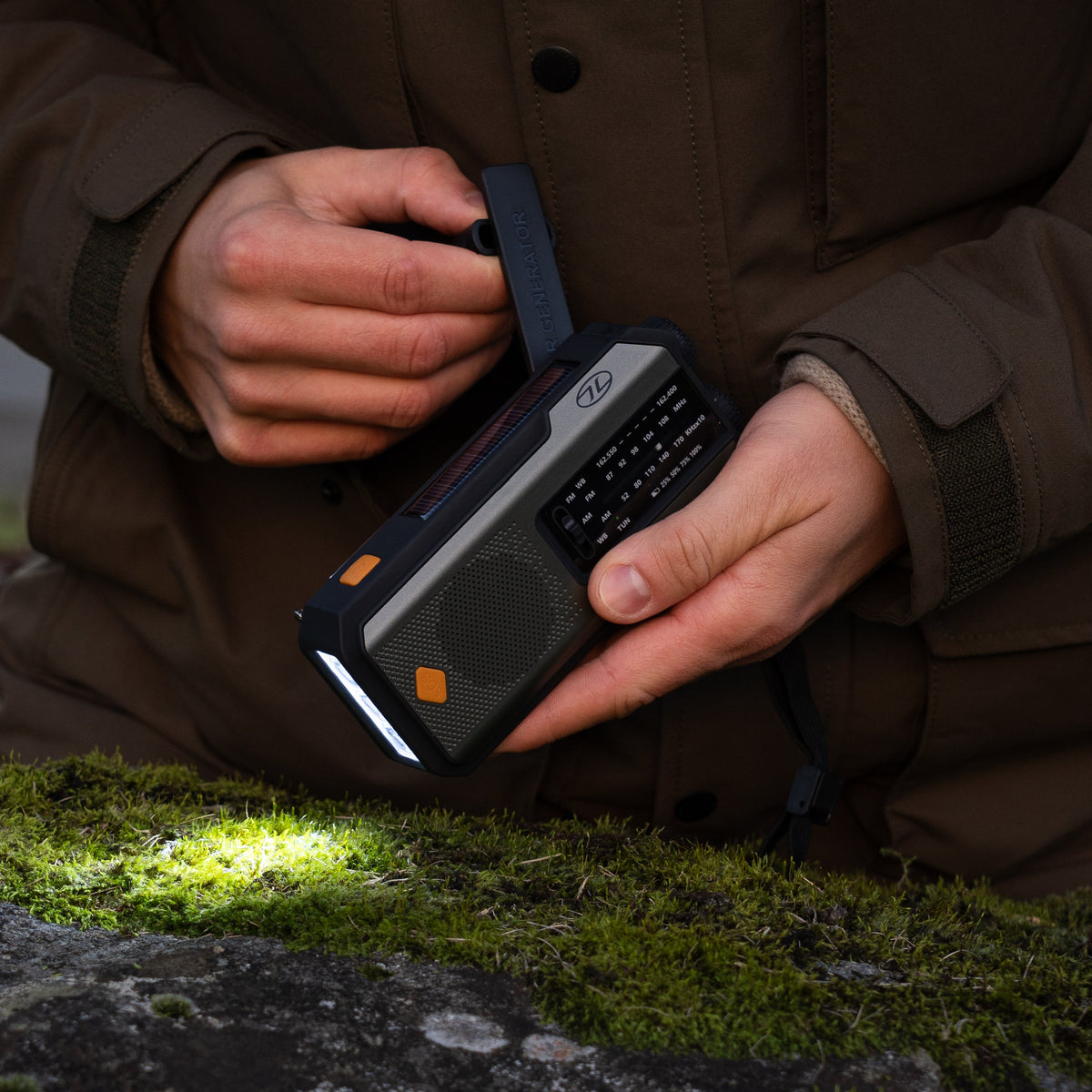 Highlander Survival Hub Radio+ LED zaklamp